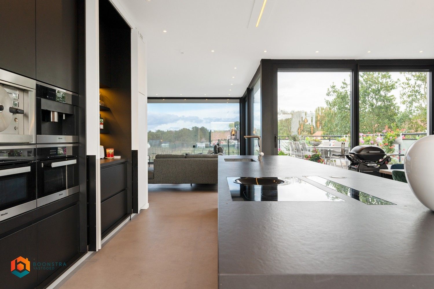 Exclusieve moderne villa met handelsruimte te Schriek foto 6