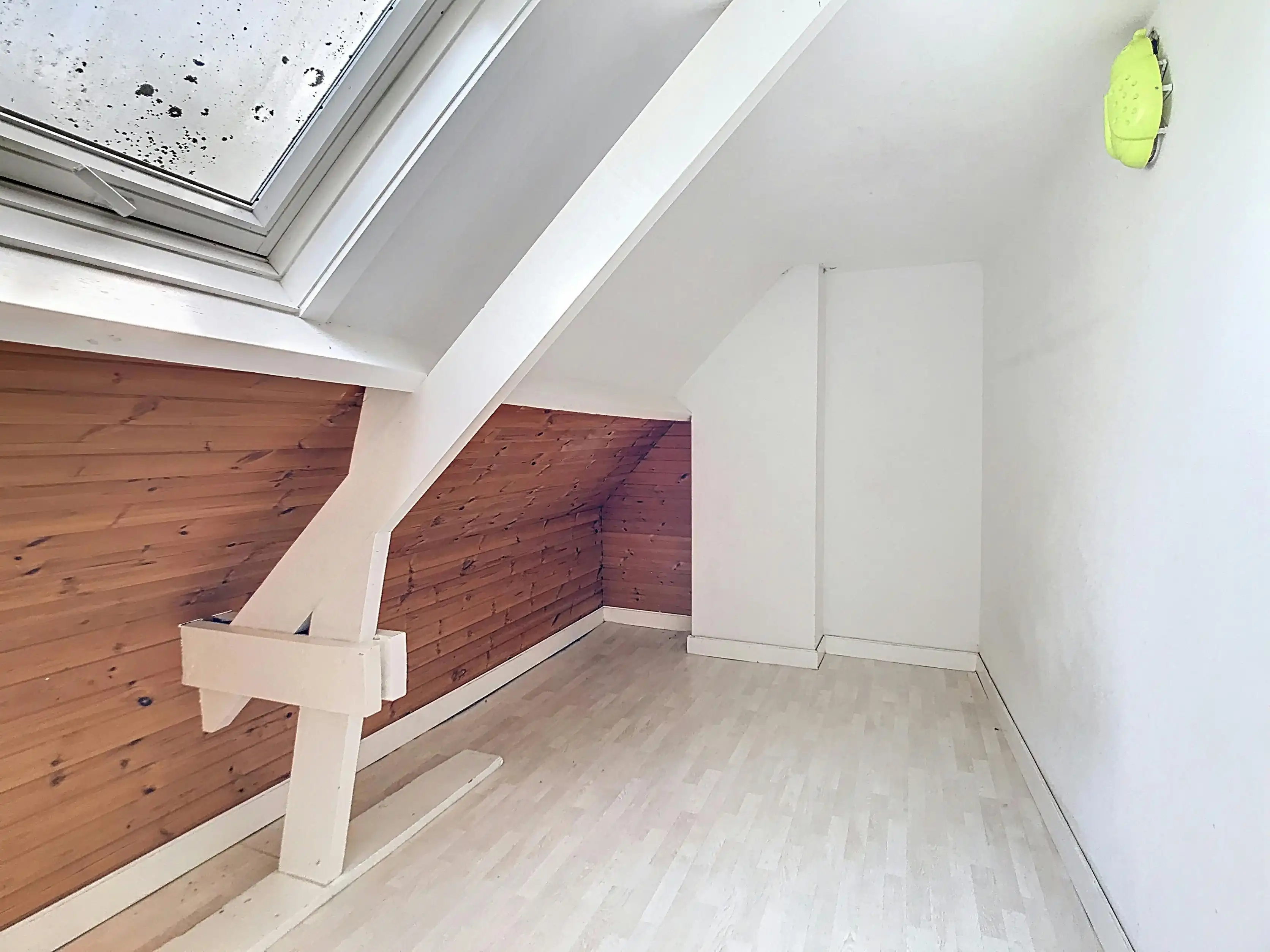 Ruime goed gelegen woning met bureau of praktijkruimte foto 17