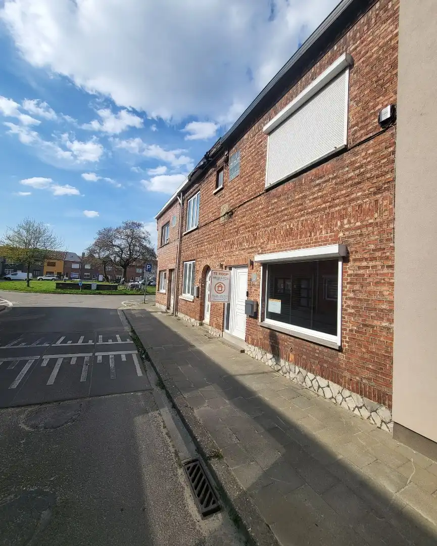 Volledig gerenoveerde woning...properder dan een apotheek... foto 17