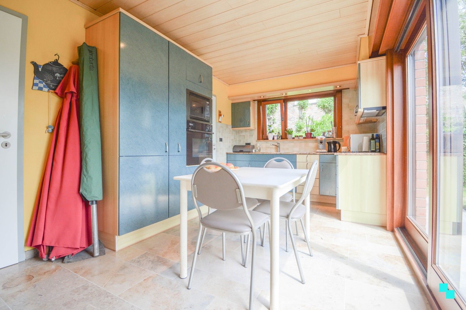 Aantrekkelijk gelegen, alleenstaande woning te Hooglede foto 4