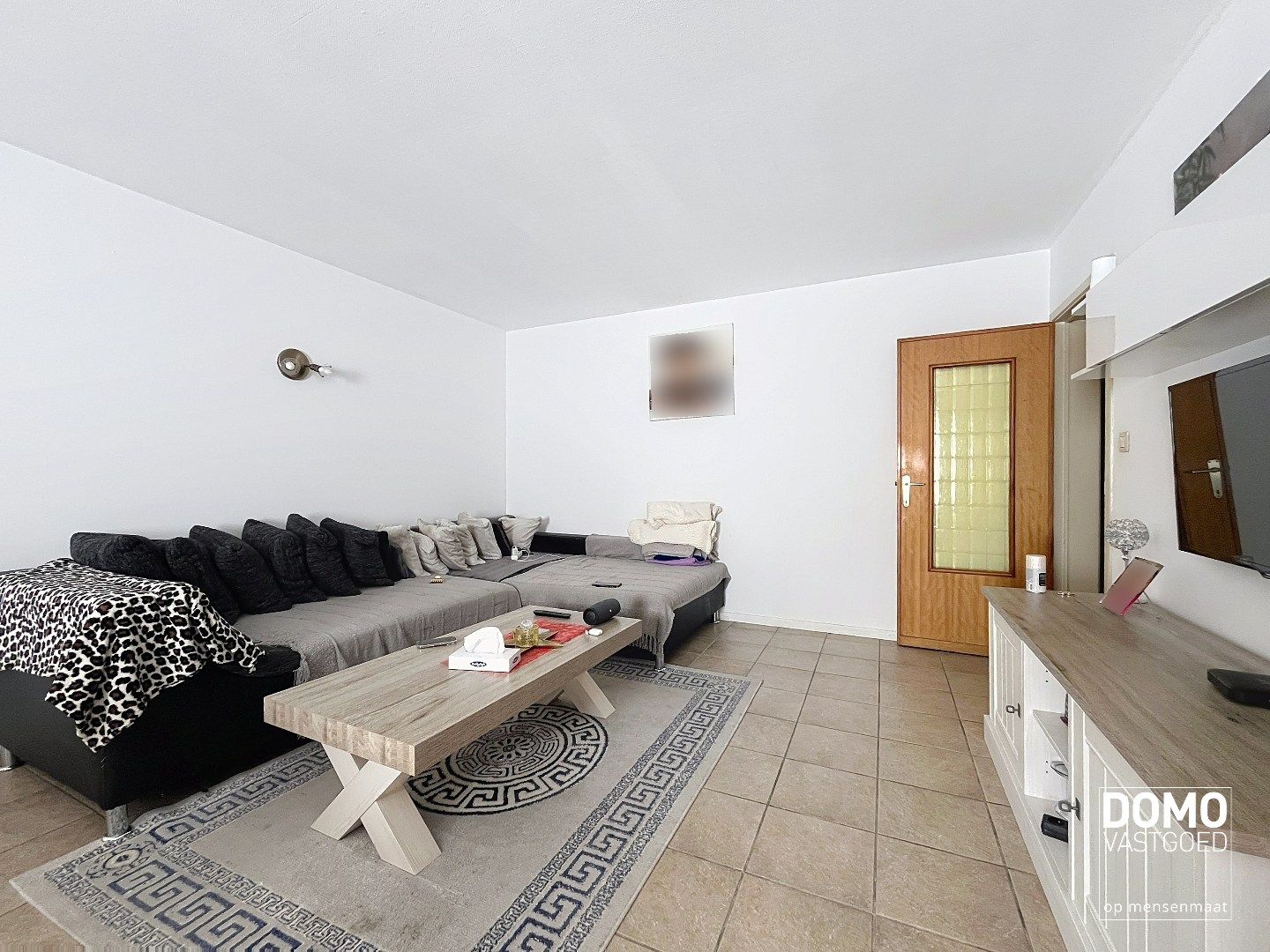 GELIJKVLOERS APPARTEMENT MET 2 SLAAPKAMERS EN GARAGE GELEGEN IN HET CENTRUM VAN BERINGEN foto 2