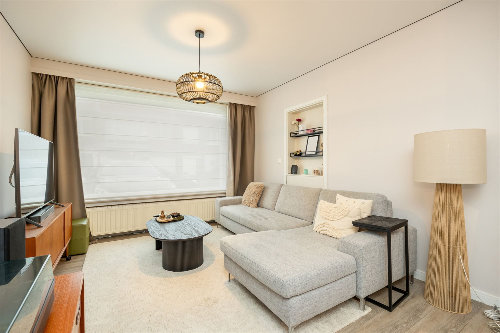 Ruime gezinswoning met drie slaapkamers en tuin foto 9