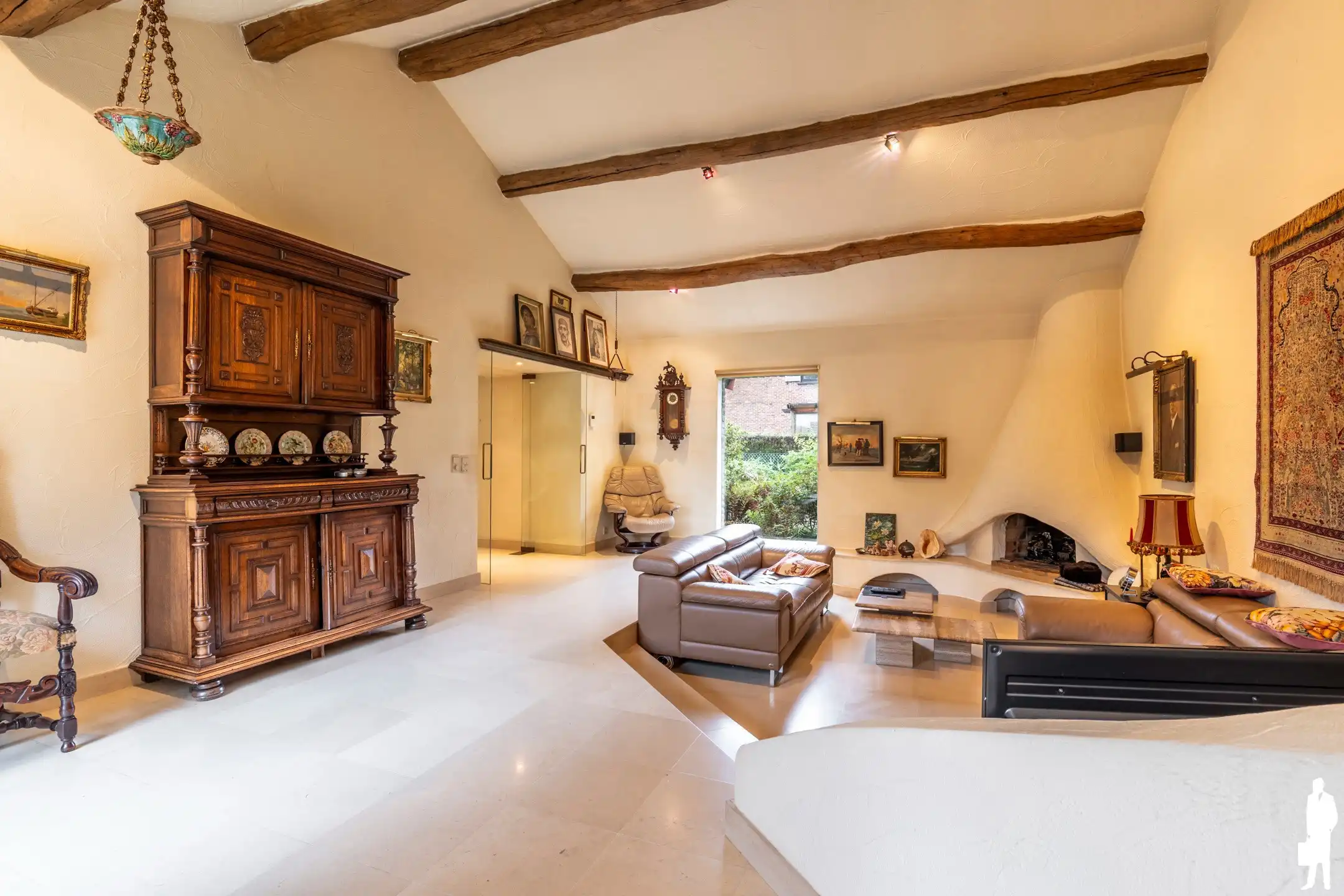 Gelijkvloerse villa met 4 slpk op toplocatie foto 5