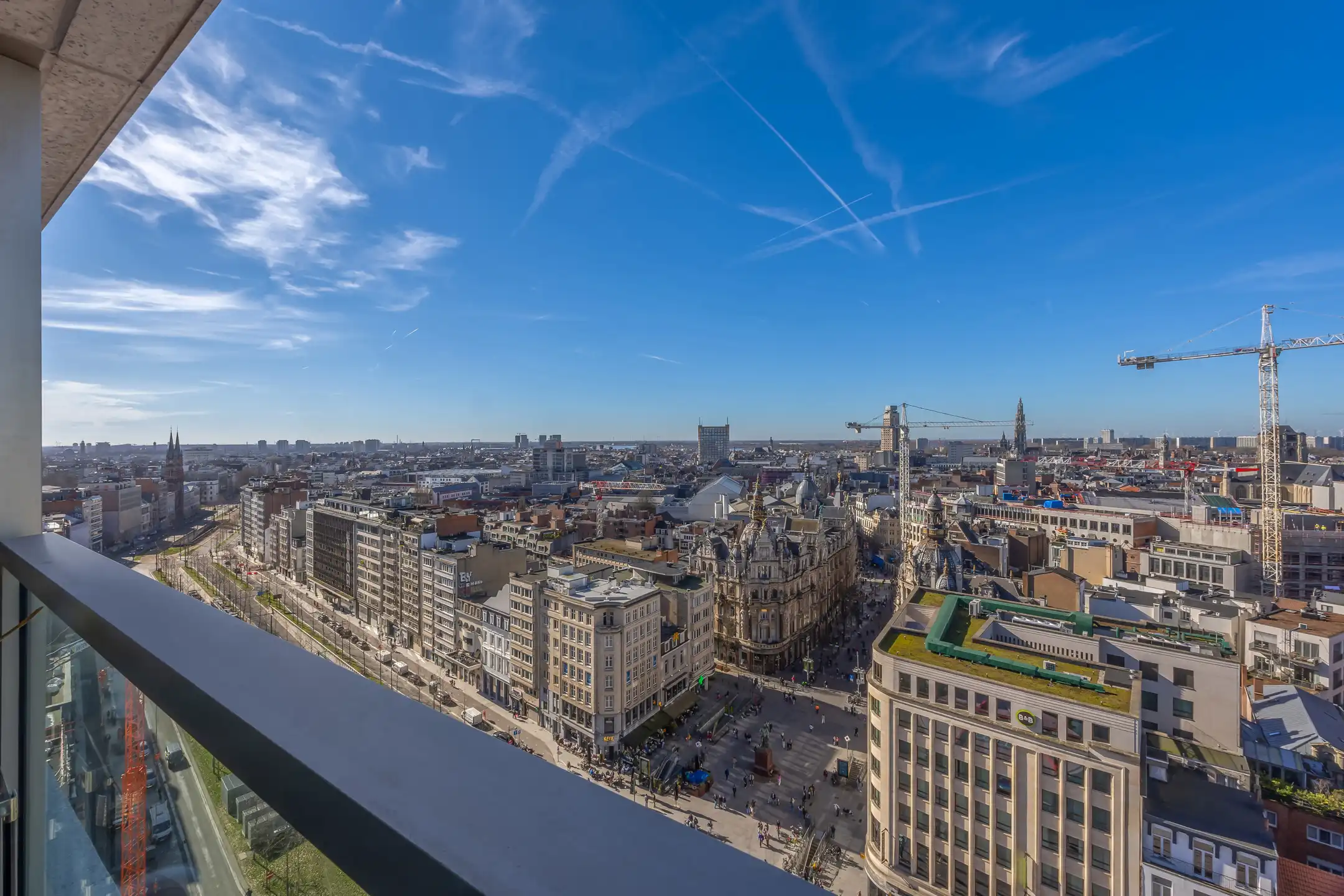 Uitzonderlijke appartement met een panoramisch uitzicht foto 17