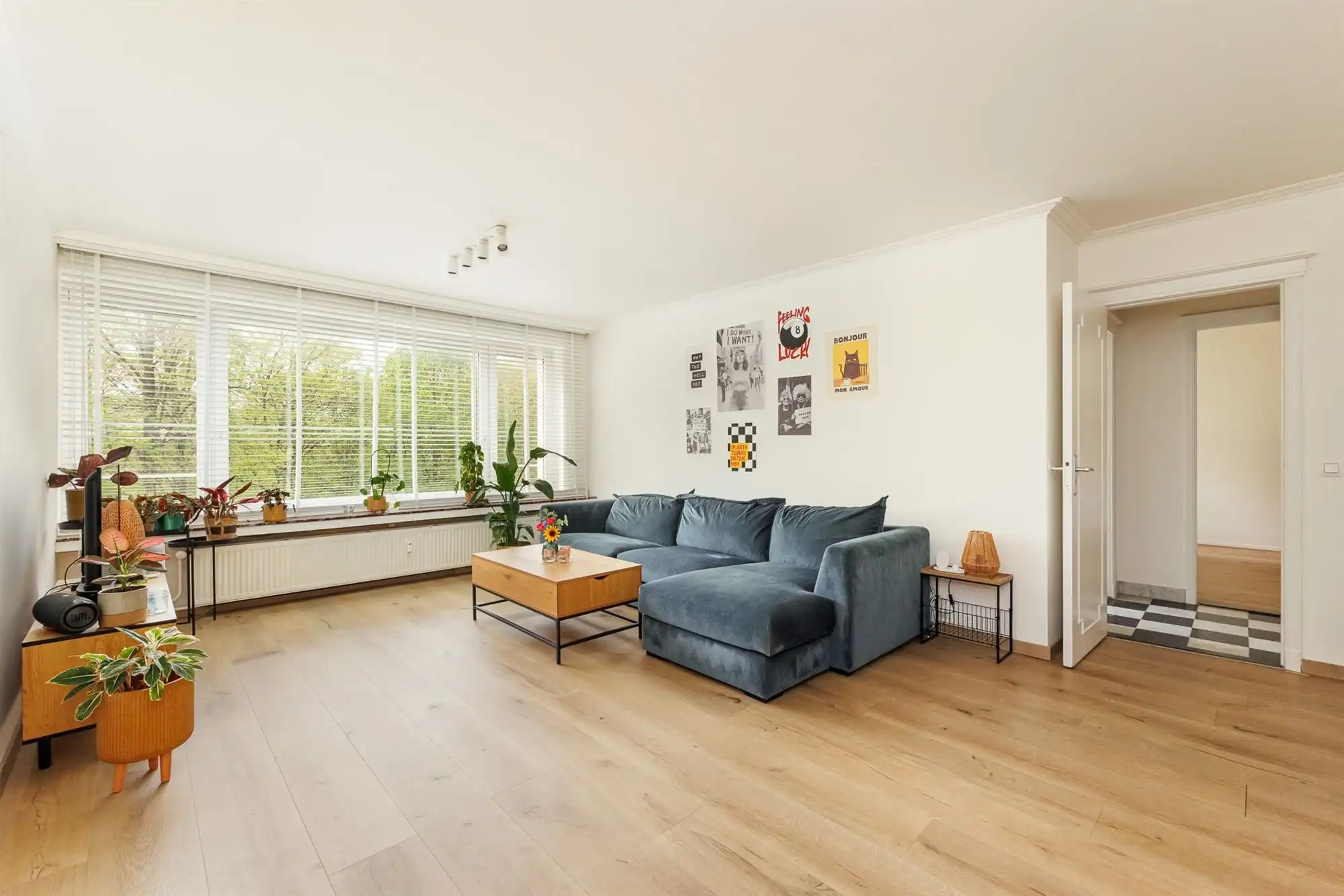 Gerenoveerd 2 Slaapkamer appartement met terras in Berchem foto 4