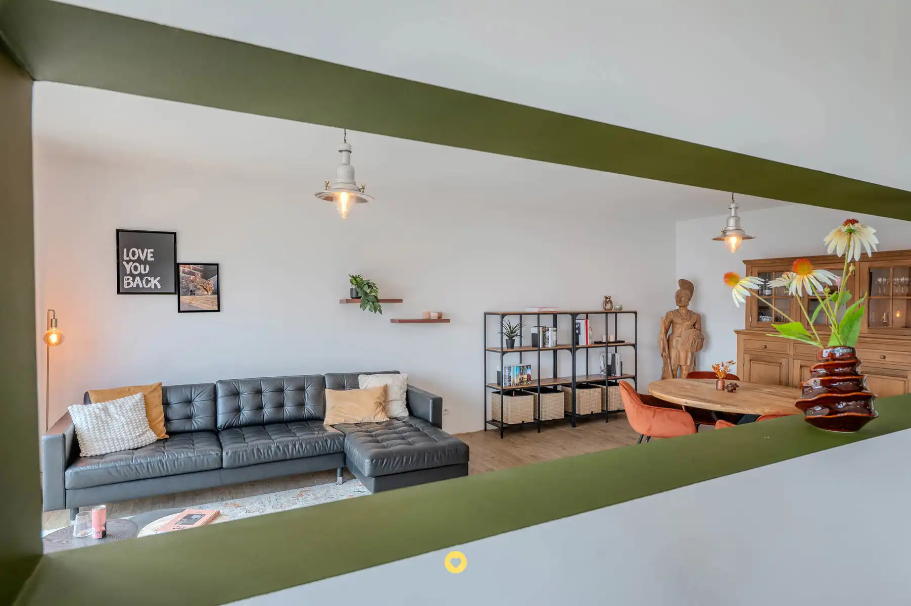 Instapklaar appartement van 125 m2 met 2 SLK en terras + garage foto 4