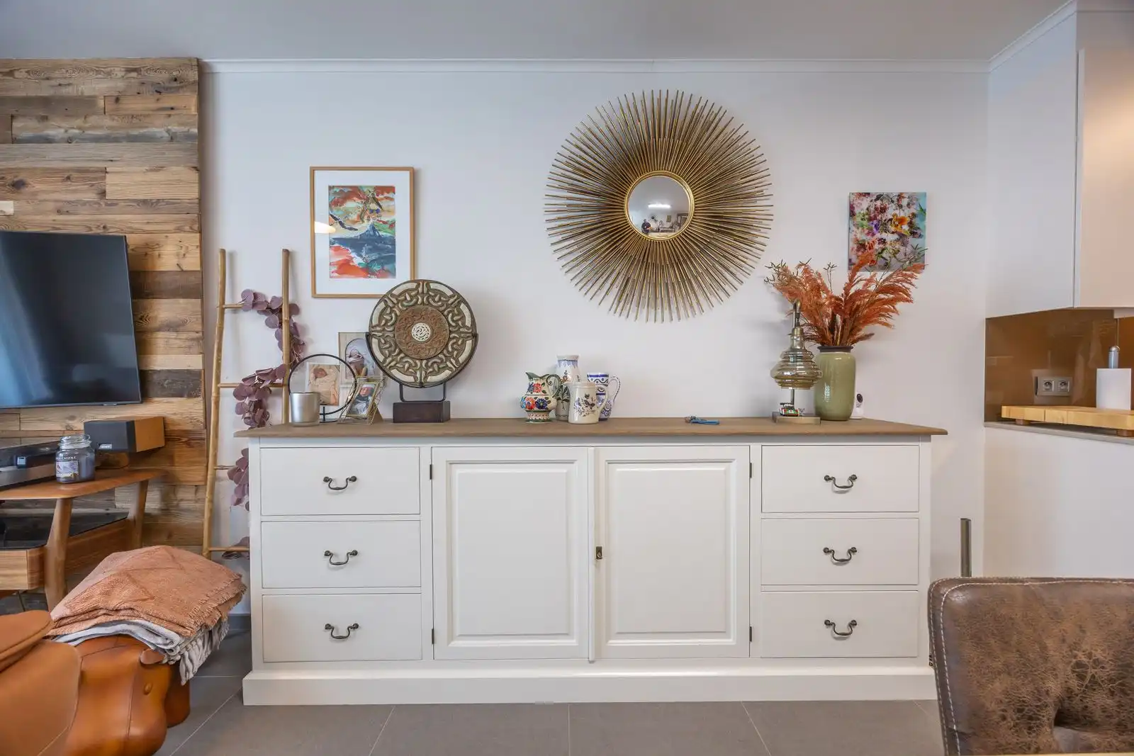 "Stijlvol appartement te koop in Oostende - moderne luxe met 2 slaapkamers en een ruime woonkamer" foto 5