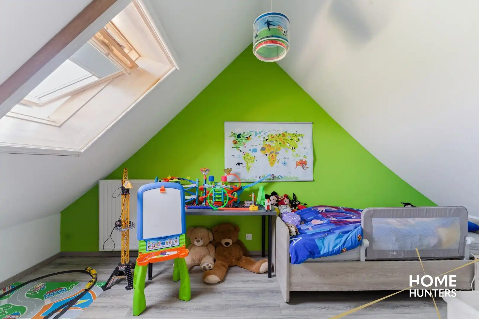 Instapklare hoekwoning in het rustige Leffinge! foto 12