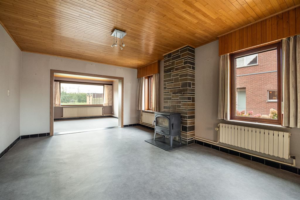 Karaktervolle woning met veel potentieel foto 4