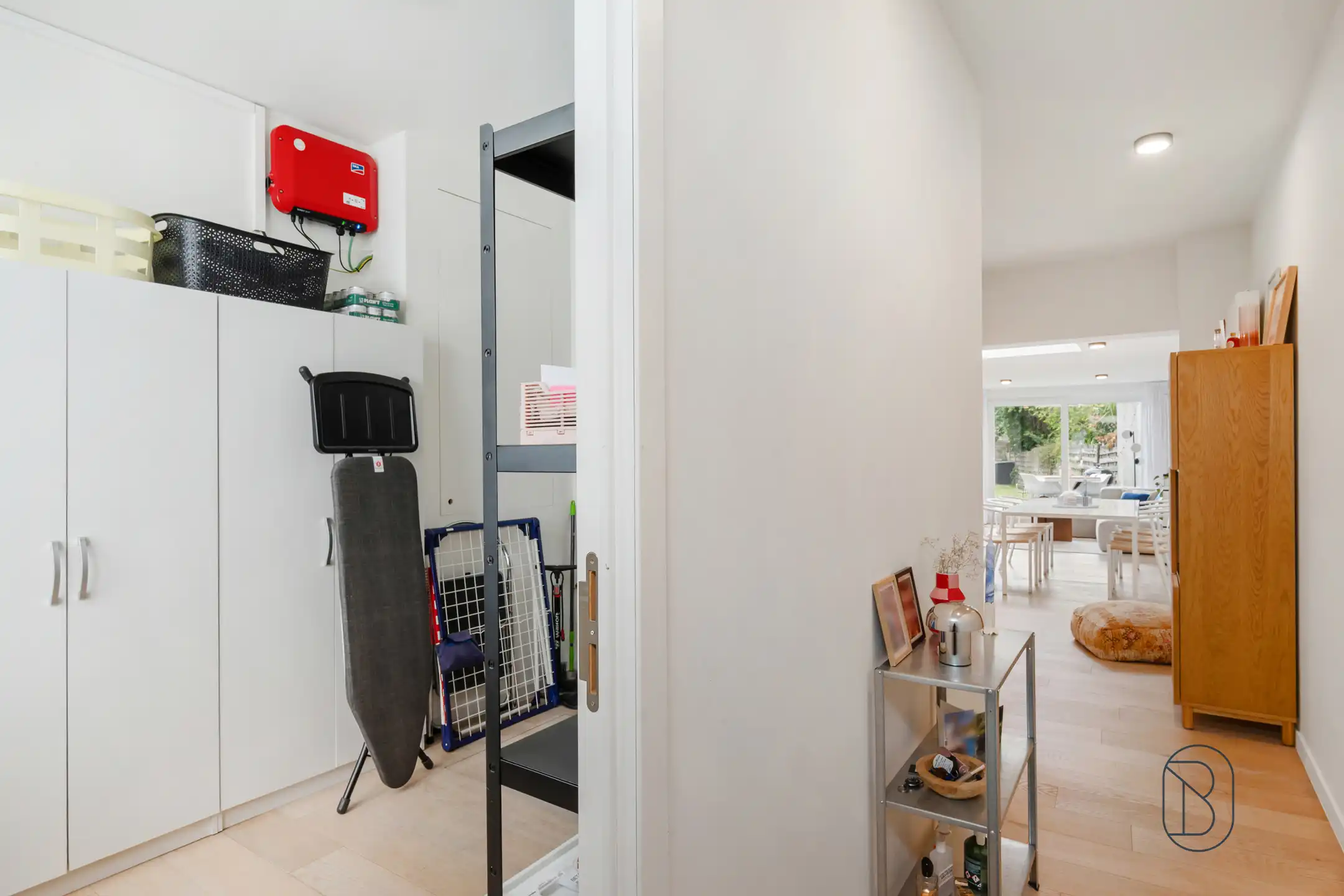 Instapklare woning met zonnige tuin in het hart van Kortrijk foto 10