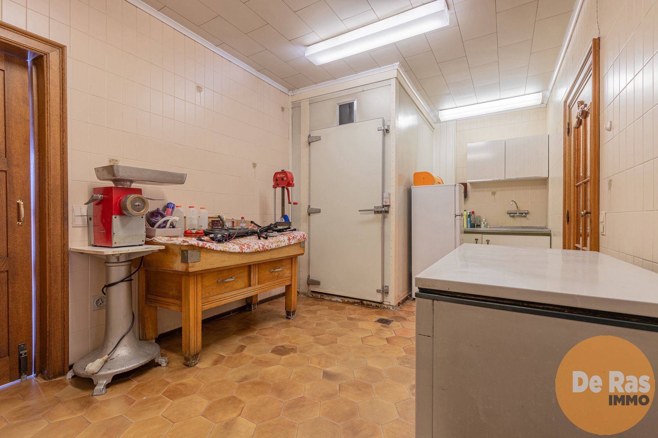 WETTEREN - Te renoveren woning in centrum met 3 slaapkamers foto 3