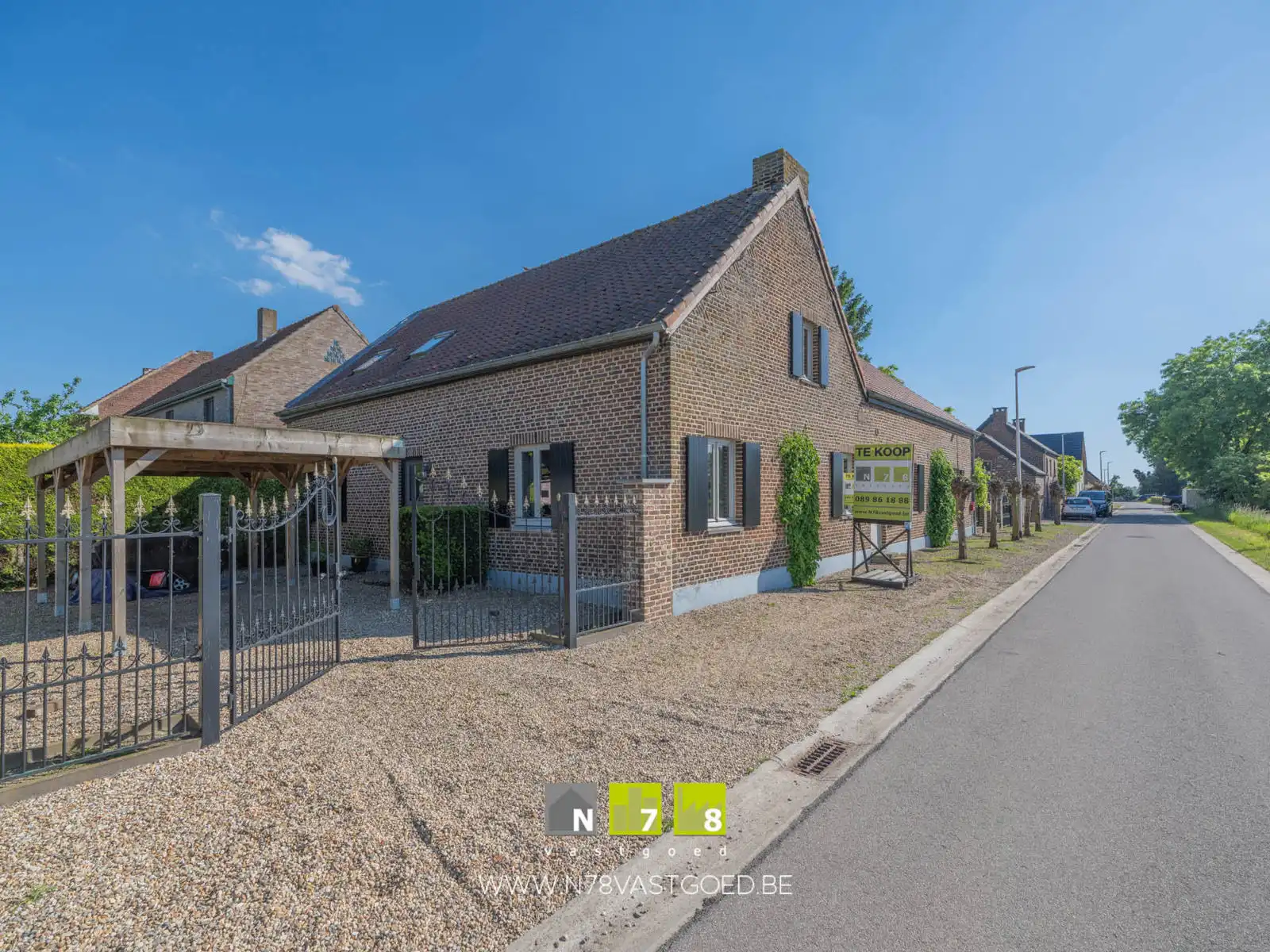 Huis te koop foto {{pictureIndex}}