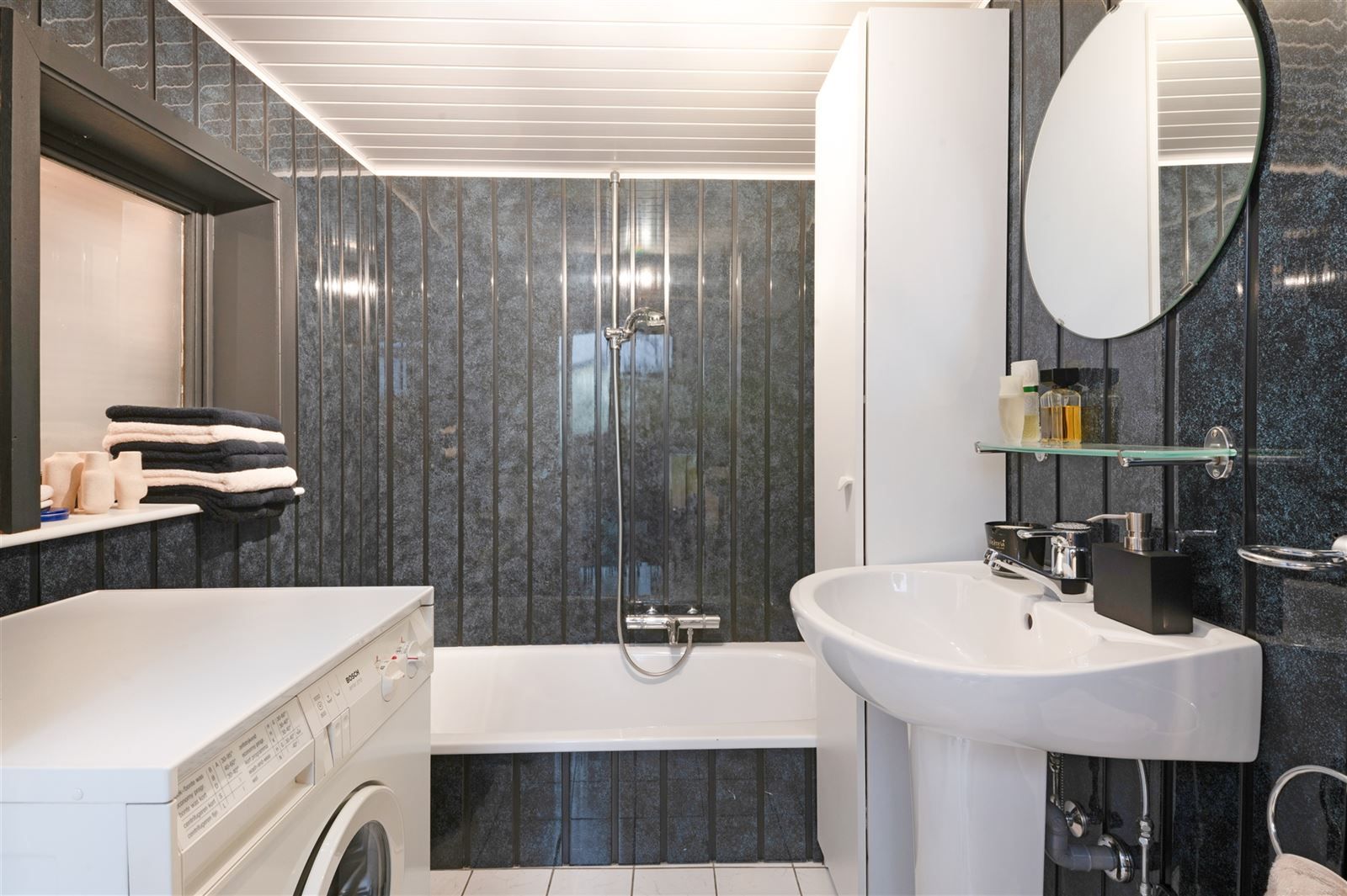 Rustig gelegen deels gerenoveerde woning foto 14