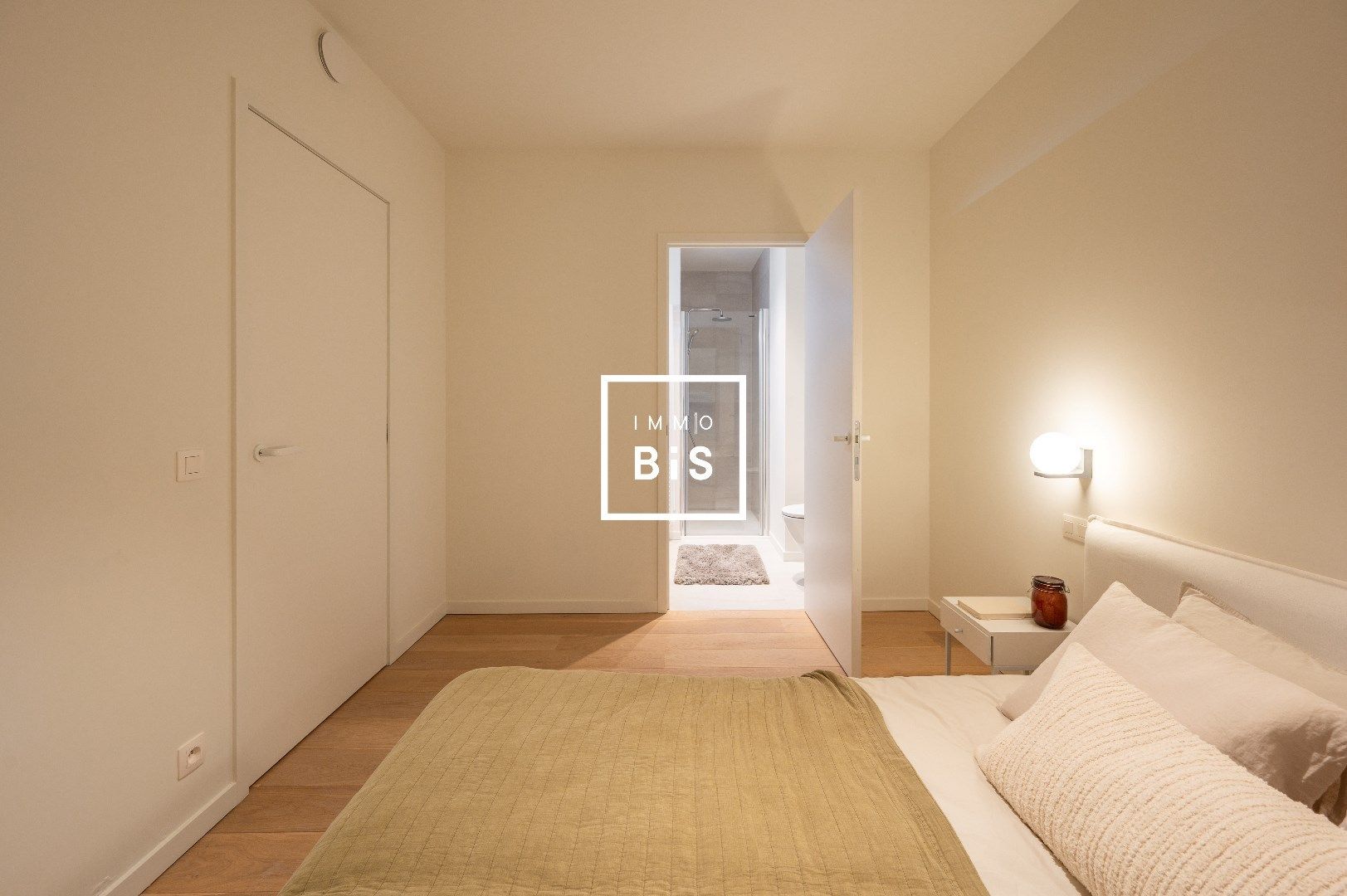 Modelappartement met 2 slaapkamers en oost geörienteerd terras. foto 14