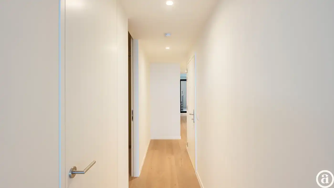 Nieuwbouw appartement met grote terrassen. foto 8