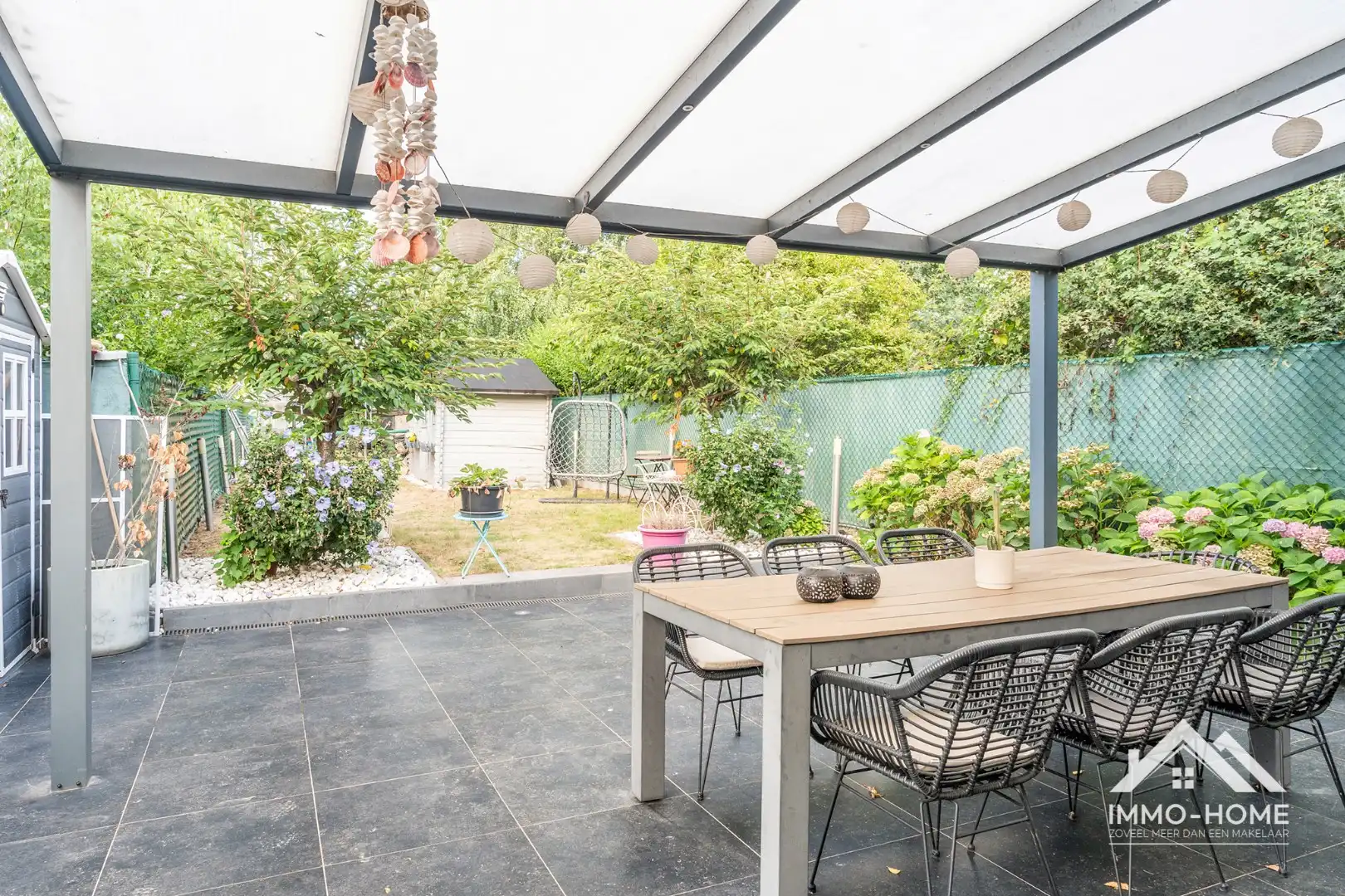 Jonge recente woning met heel veel volume! foto 6