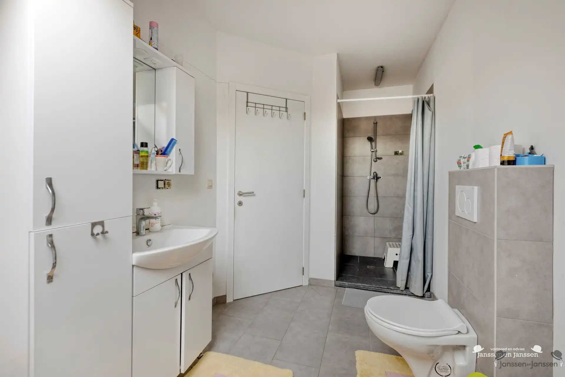 Praktisch duplexappartement met 2 slaapkamers en overdekt terras in het centrum van Leopoldsburg foto 13