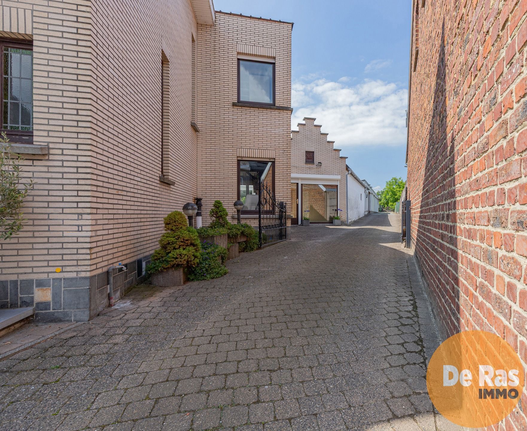 WOUBRECHTEGEM–Solide woning met loods in landelijke omgeving foto 25