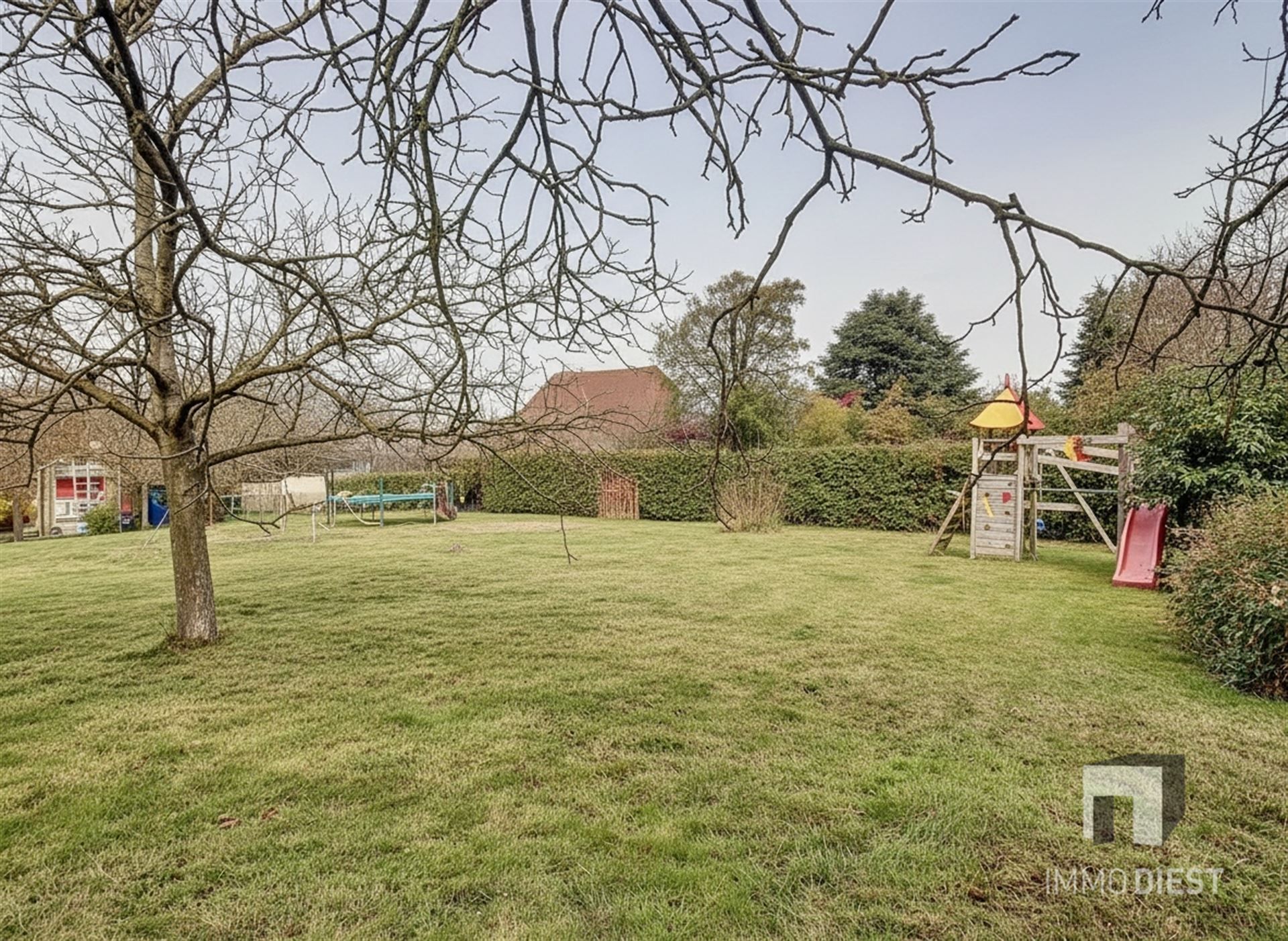 Karaktervolle gezinswoning met art-decogevel op royaal perceel in Scherpenheuvel. foto 23