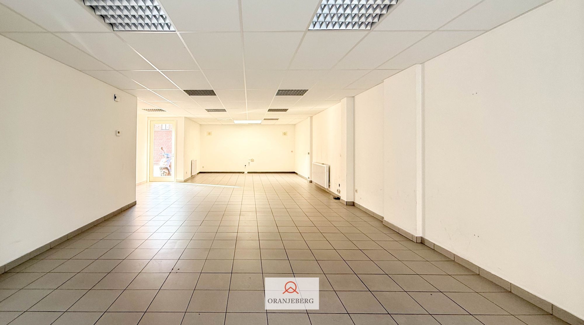 Commerciële ruimte te huren vlakbij Beverenplein Gent foto 7