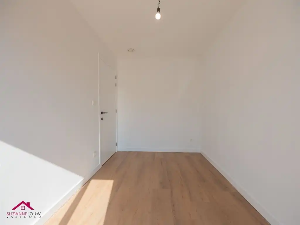 Gelijkvloers appartement met ruim terras foto 7