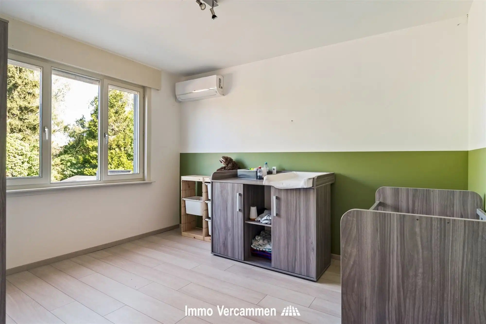 Lichtrijke gezinswoning met 4 slpks en ruime tuin te Lier foto 8