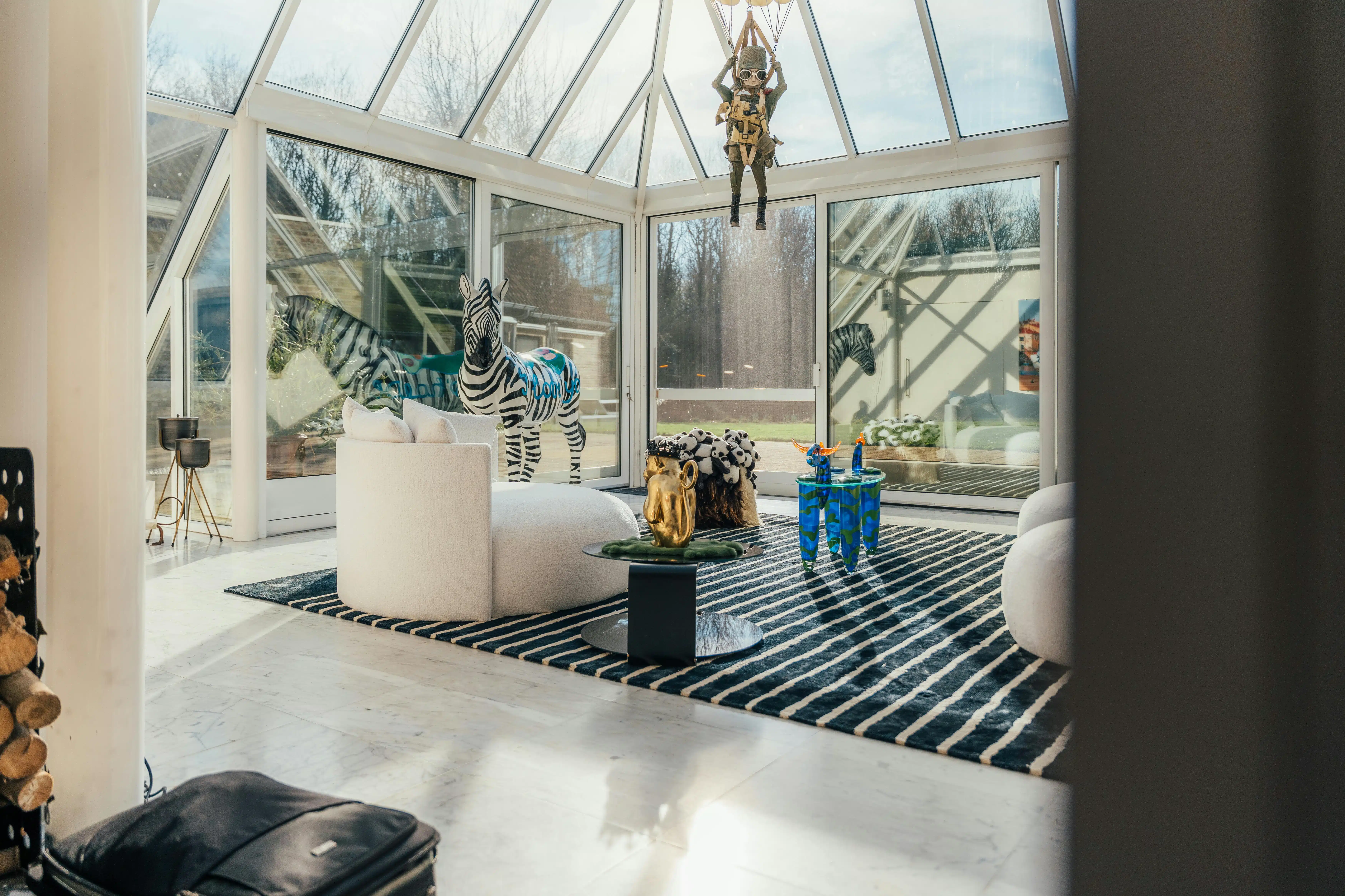 Exclusieve villa met tuin en zwembad op 1,6 ha in Krombeke foto 16