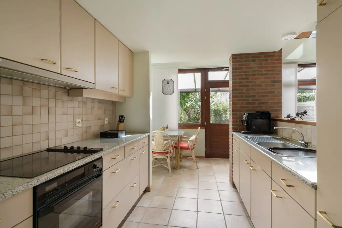 Instapklare HOB met 5 slpk., garage en zuid-tuin foto 11