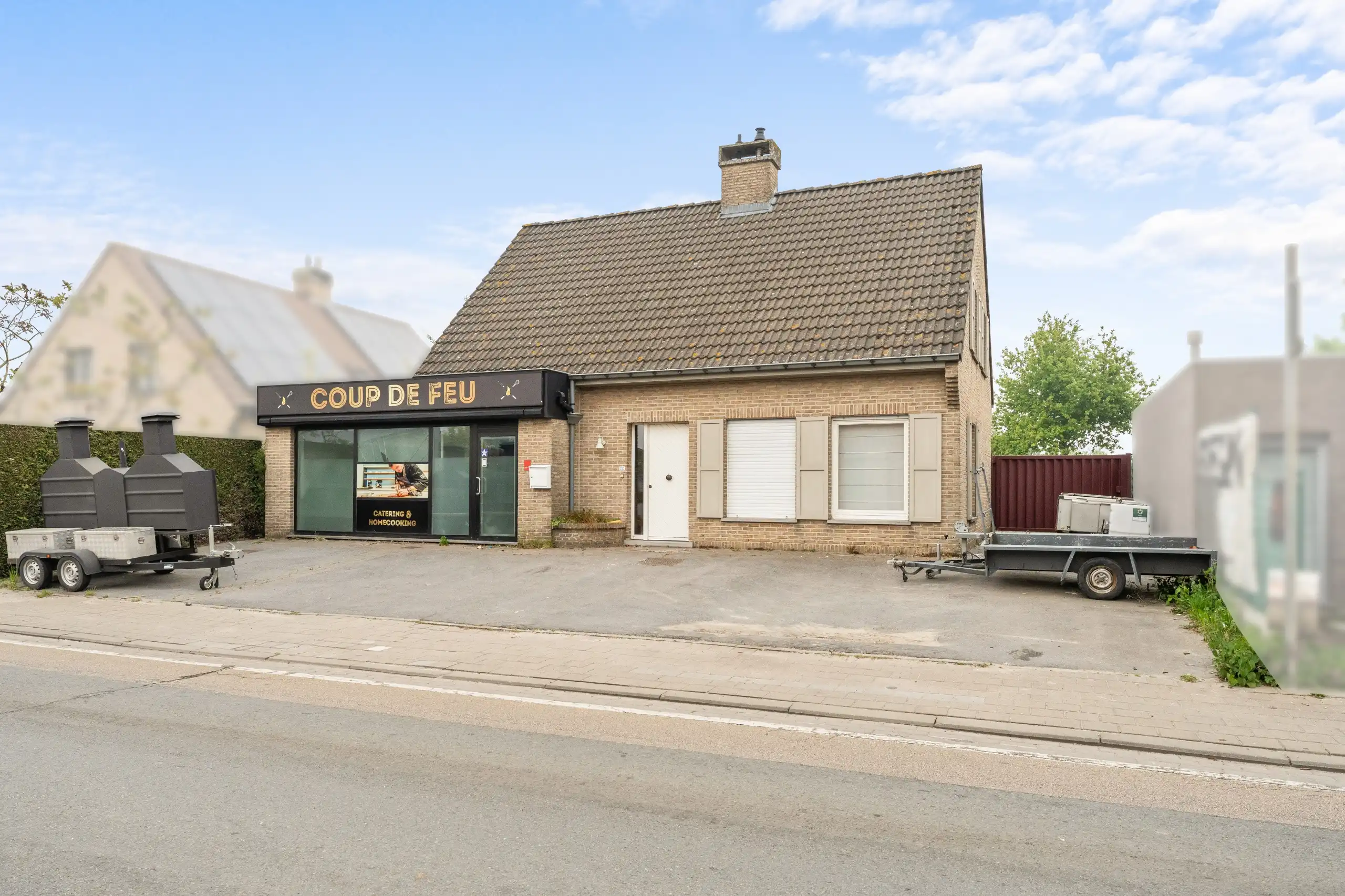 Woonst met ruime polyvalente ruimte (90 m²): ideaal voor gelijkvloers wonen of kangoeroewonen foto {{pictureIndex}}