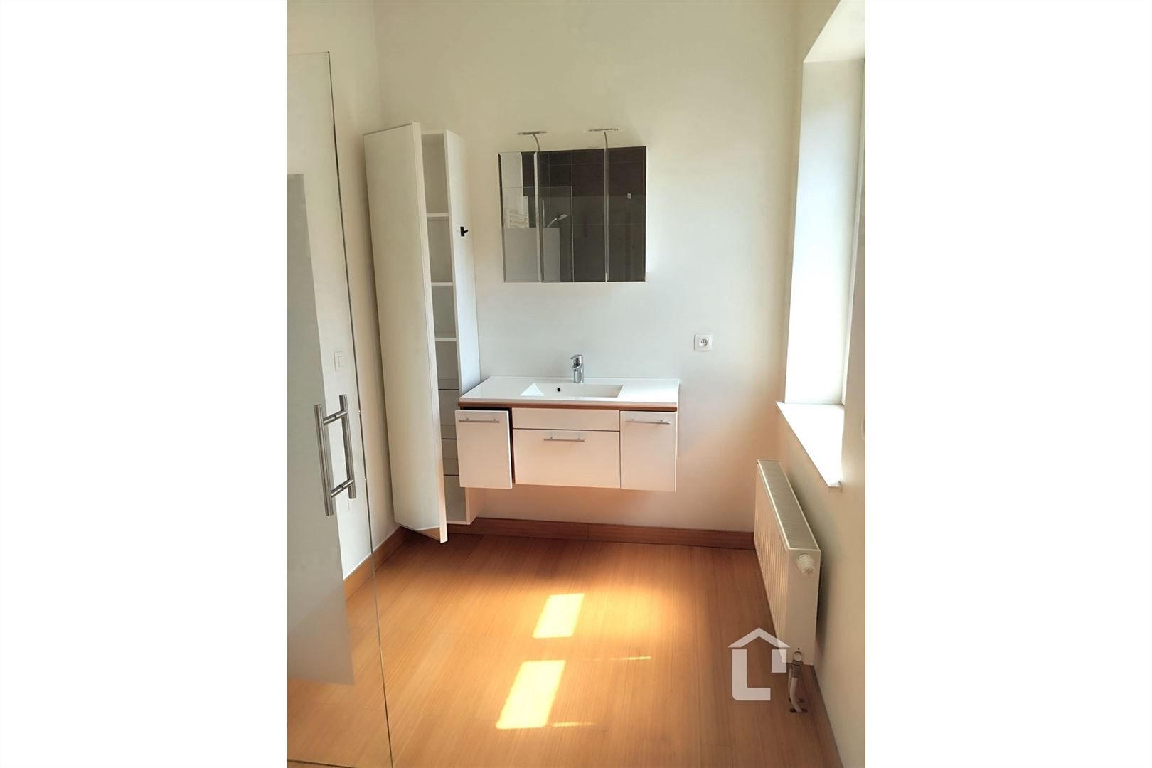 Instapklare, gerenoveerde woning tussen Wondelgem en Gent foto 6