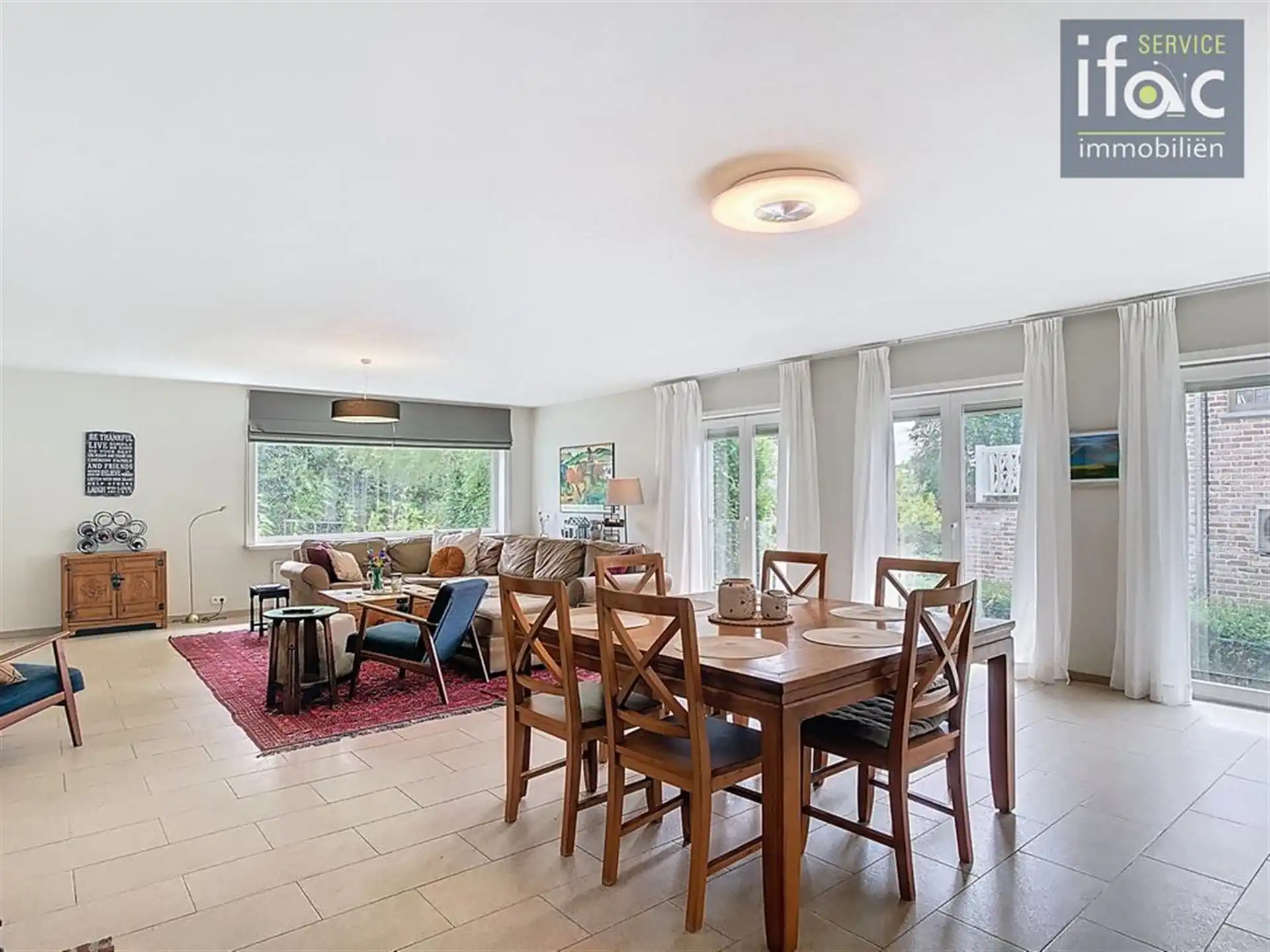 Prachtige villa op toplocatie, 6 slaapkamers en 2 badkamers foto 4