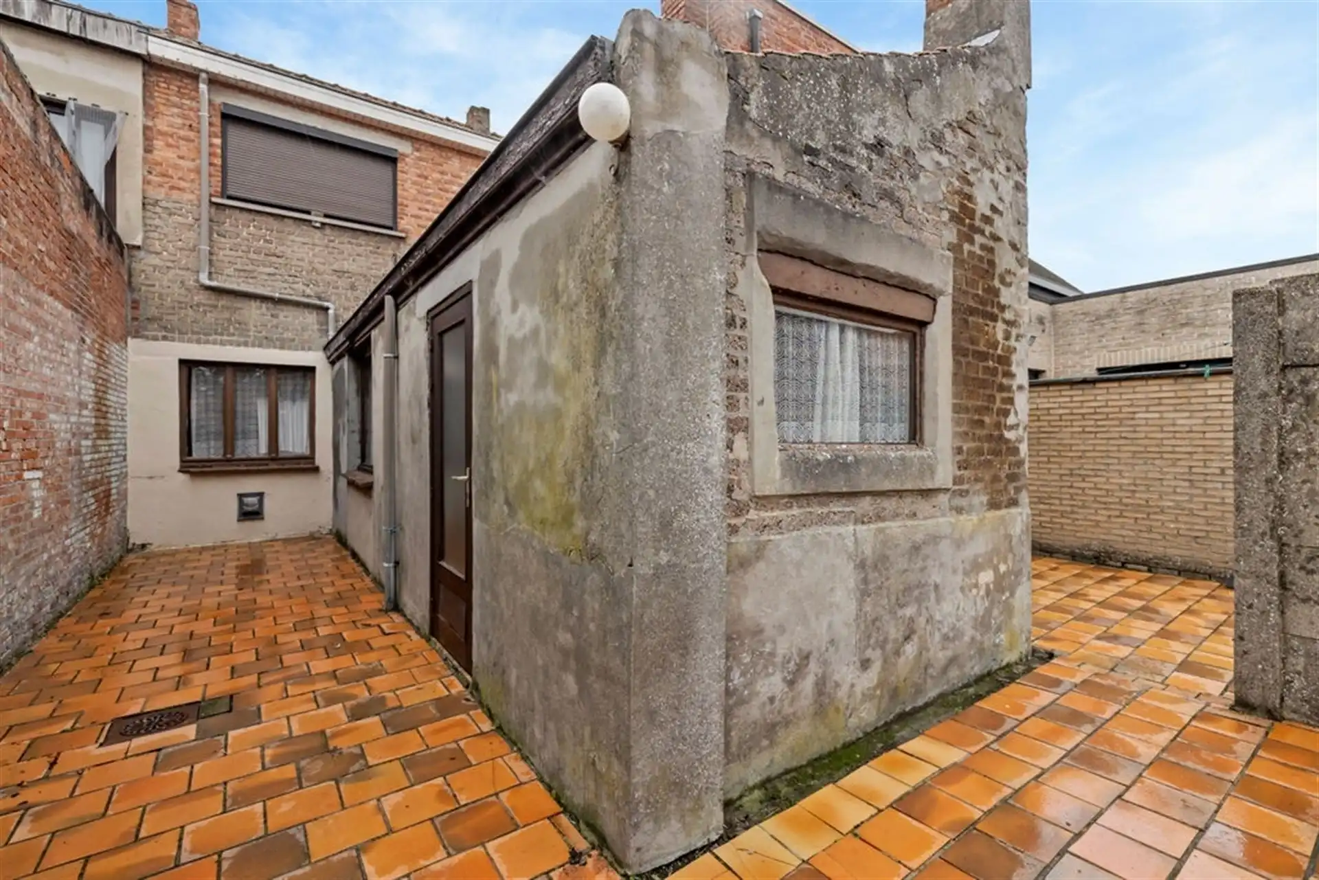 Potentiële gezinswoning of 2 bouwgronden in het hartje van Sint-Gillis-Waas foto 25