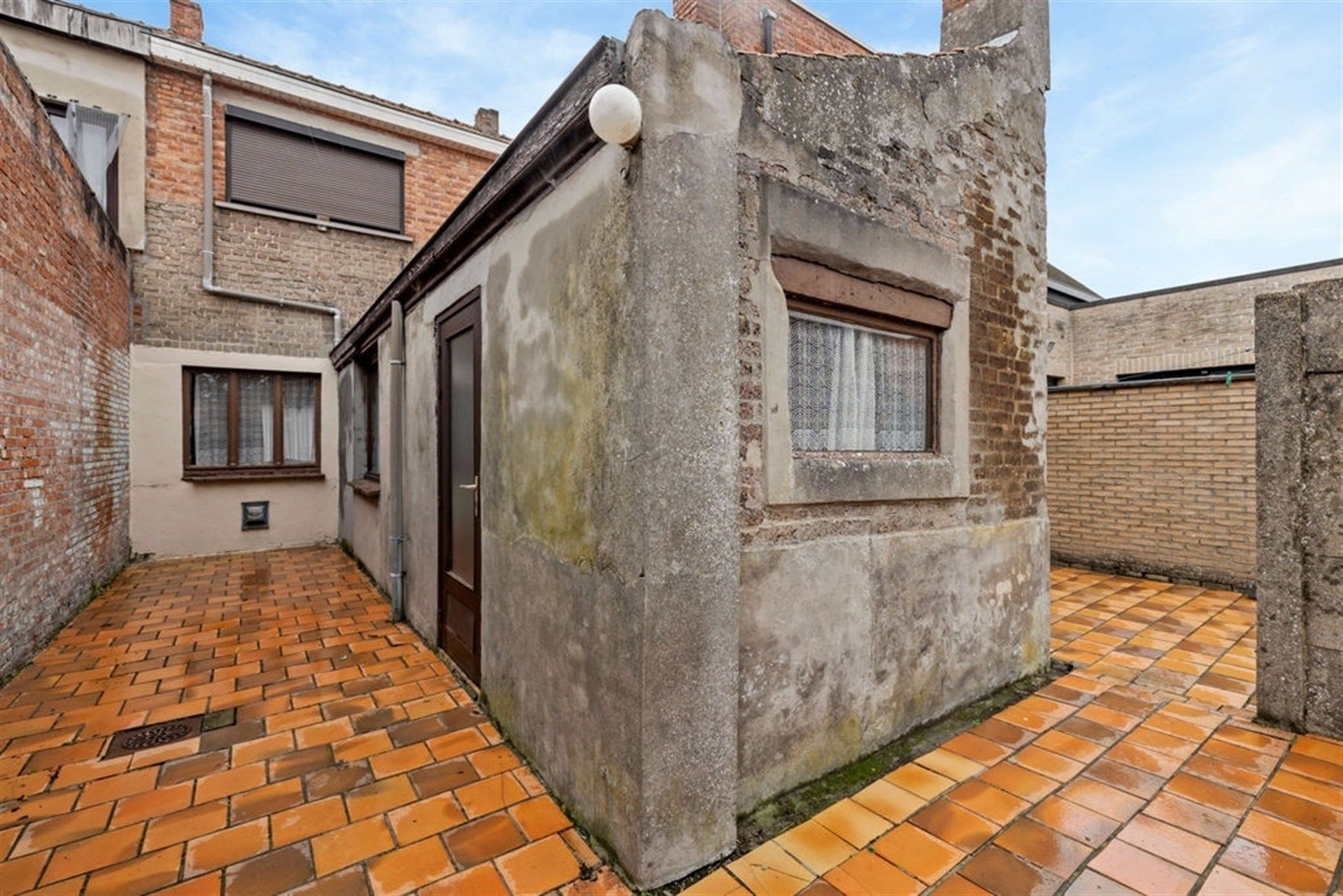 Potentiële gezinswoning of 2 bouwgronden in het hartje van Sint-Gillis-Waas foto 25