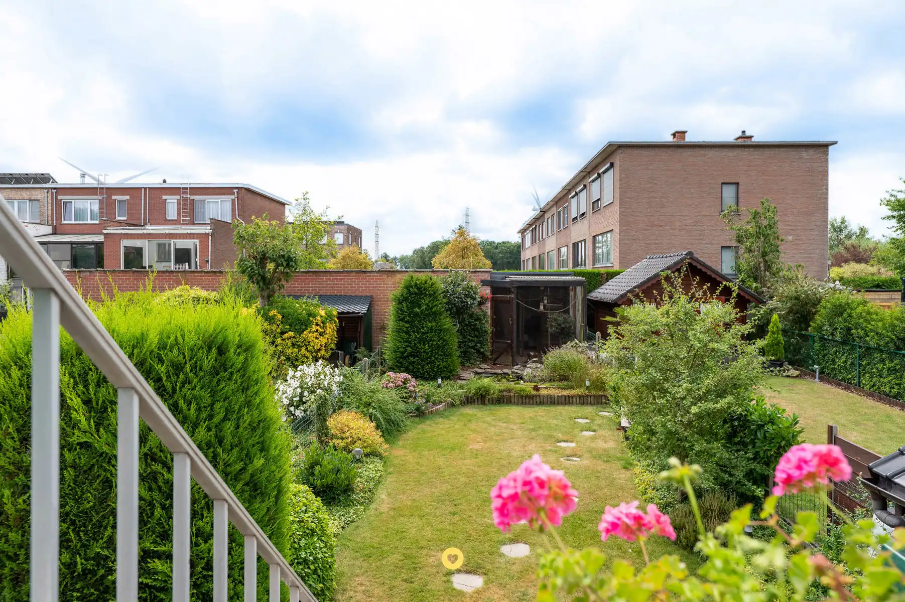 Verzorgde bel-etage met 3 slk, zuid tuin en extra garage foto 7