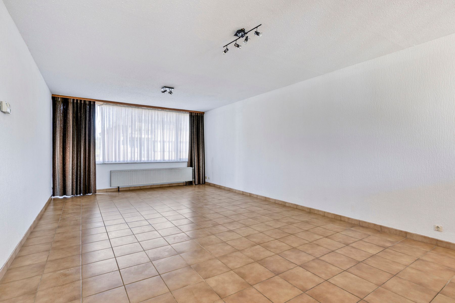 OPTIE Gunstig gelegen woning met 3 slaapkamers en garage foto 7