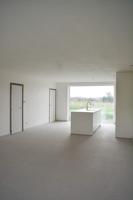 Moderne nieuwbouwwoning gelegen in Rumbeke foto 4