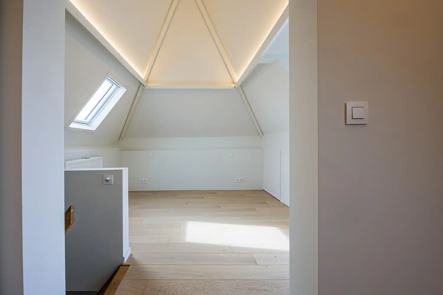 Exclusieve gerenoveerde koppelvilla vlak bij zee met 8 slaapkamers foto 30