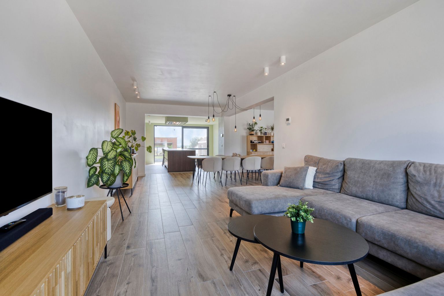instapklare, volledig gerenoveerde woning met tuin in Tienen foto 5