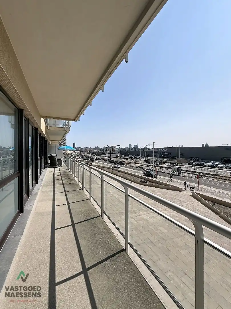 SCHITTEREND VERNIEUWD 3 SLPK APP MET ZICHT OP ZEE EN TERRAS foto 25