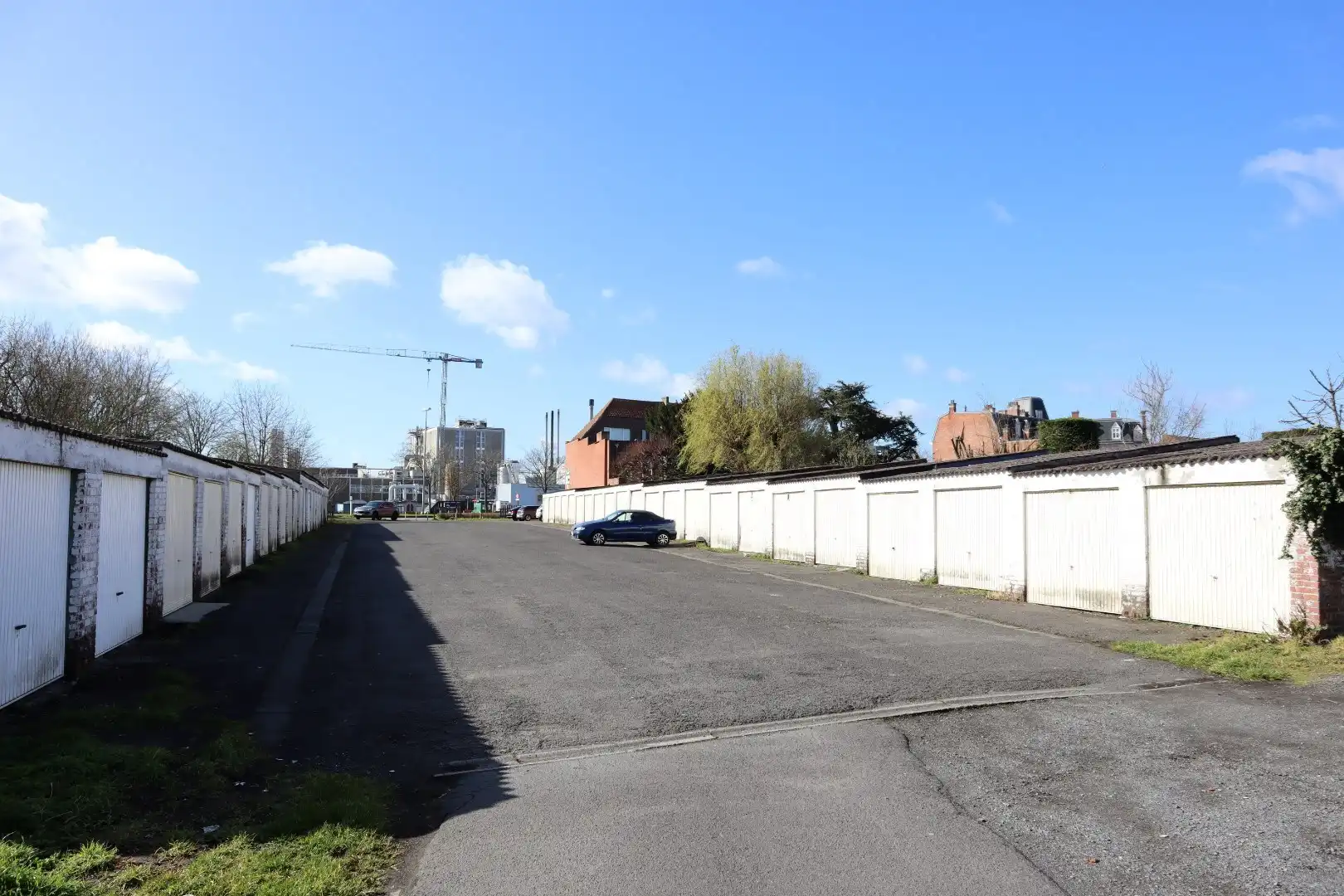 Ruime garagebox te huur in Brugge foto 5