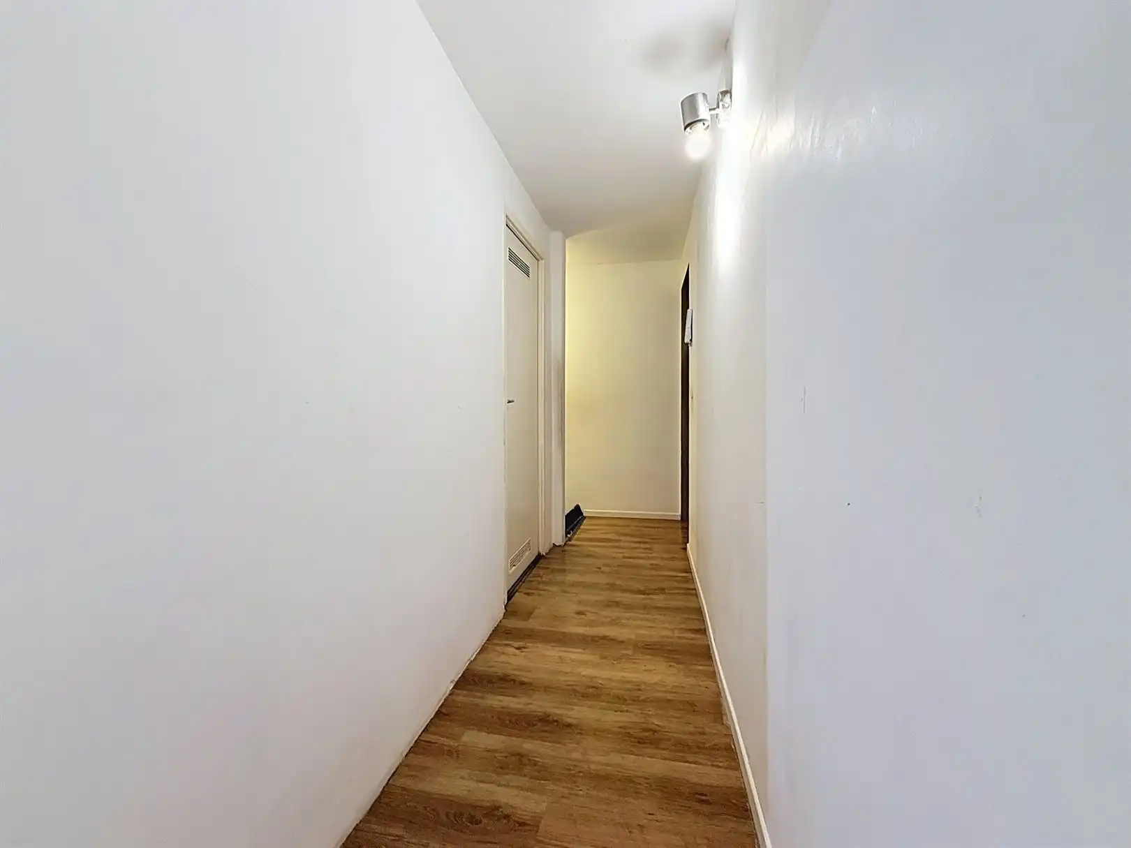 Op te frissen woning met garage, binnenkoer, 3 slpks foto 19