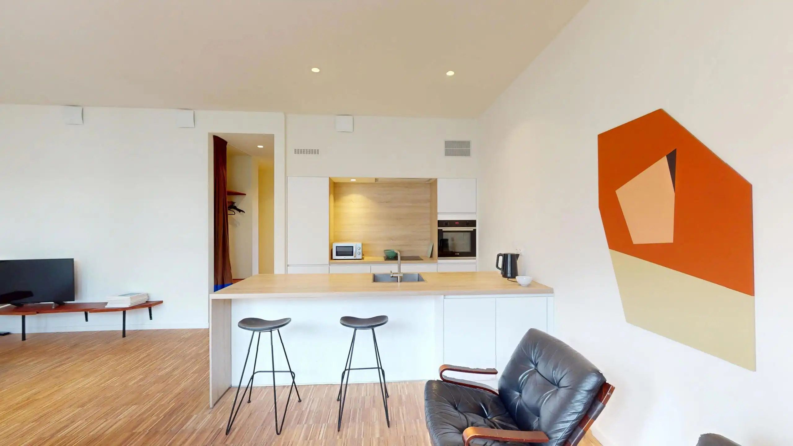 ANTWERPEN CENTRUM - Gemeubeld één slaapkamer appartement met terras foto 3