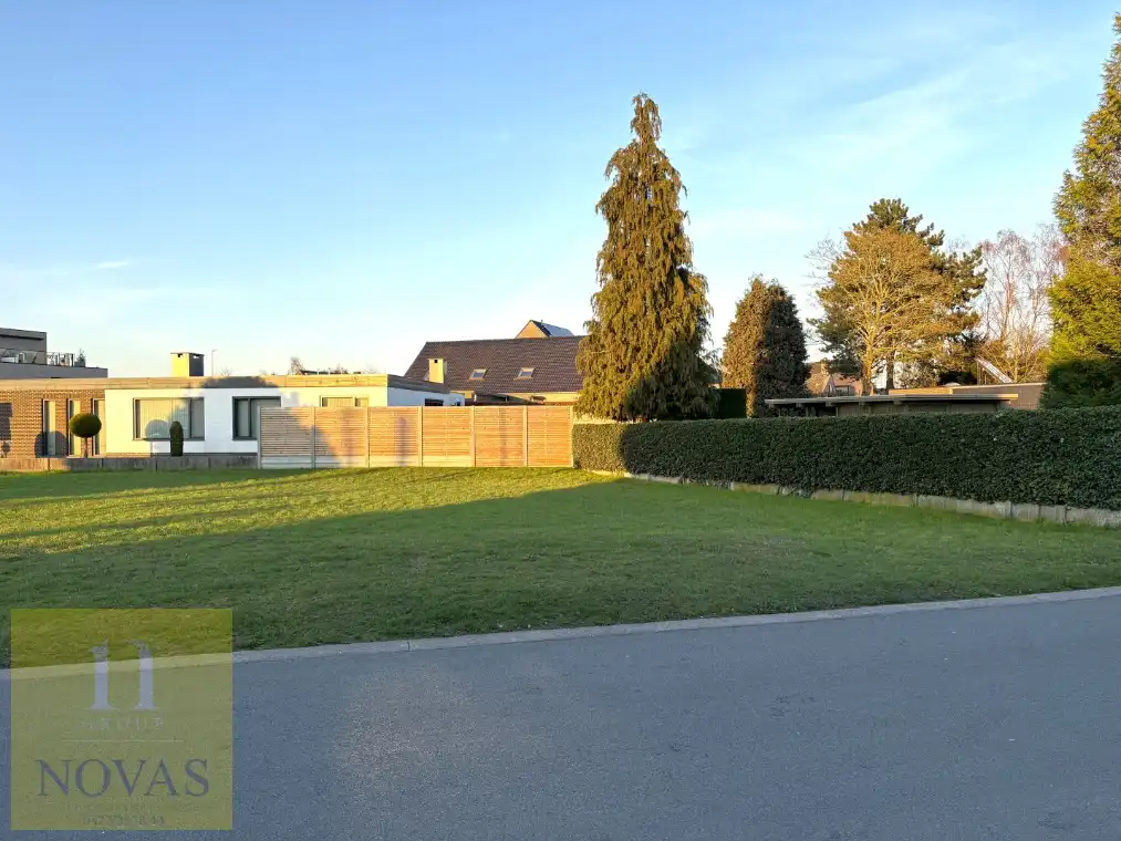 Mooie bouwgrond, dicht aan verbindingsweg en nabij centrum. foto 5