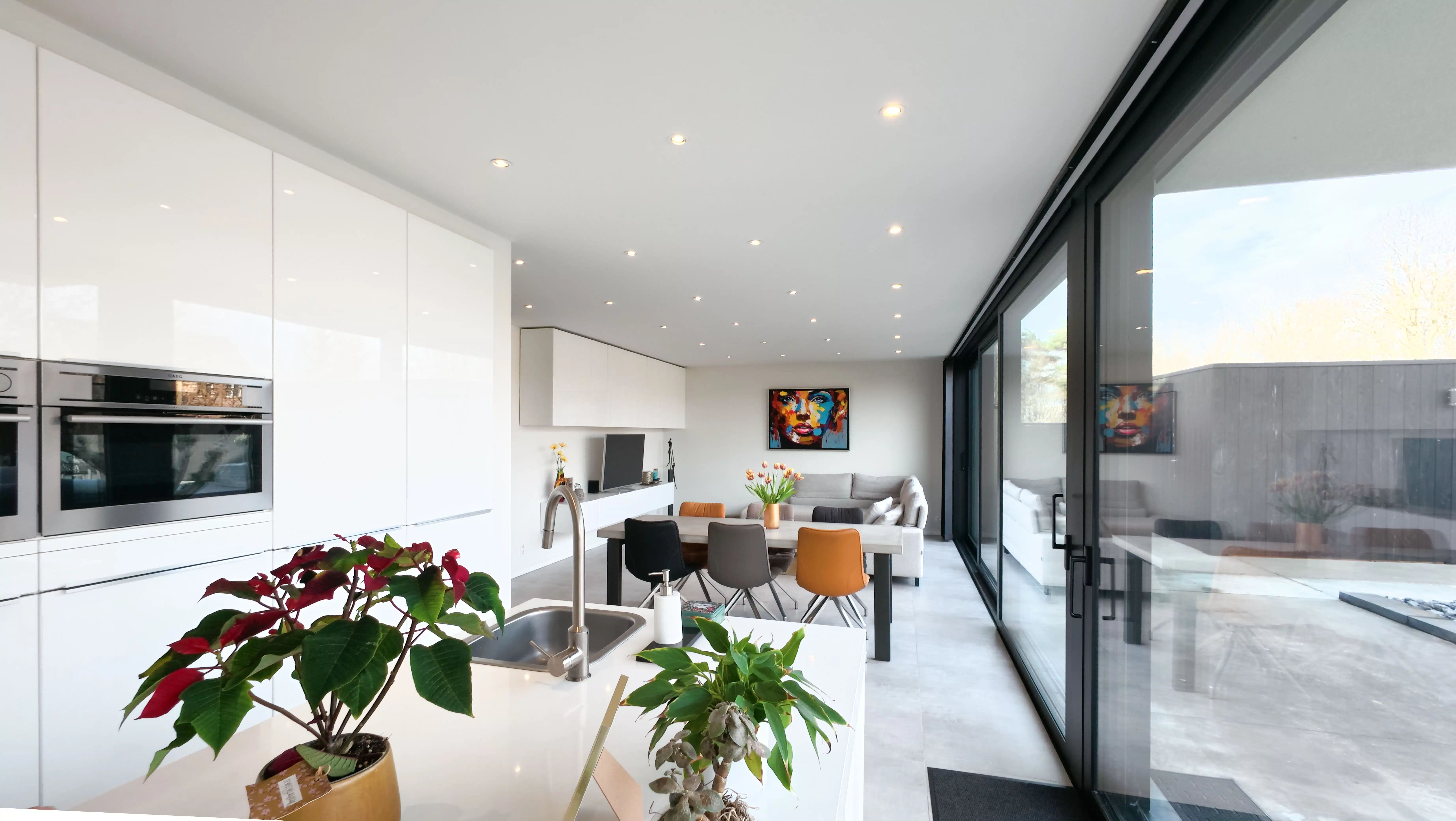 Moderne, stijlvolle villa met private praktijkruimte foto 12