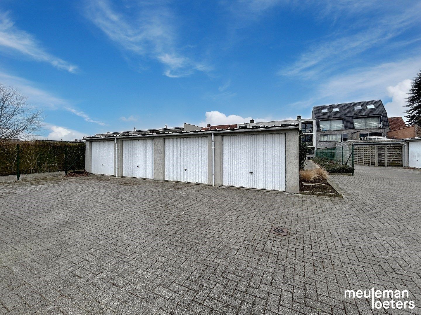 Vlot bereikbare garagebox in centrum foto 5