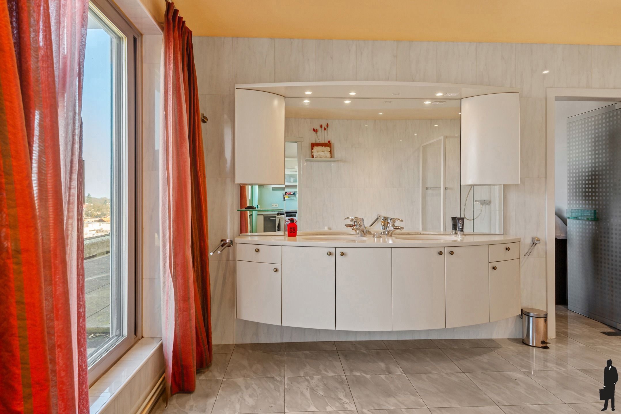 Penthouse met uniek terras foto 17