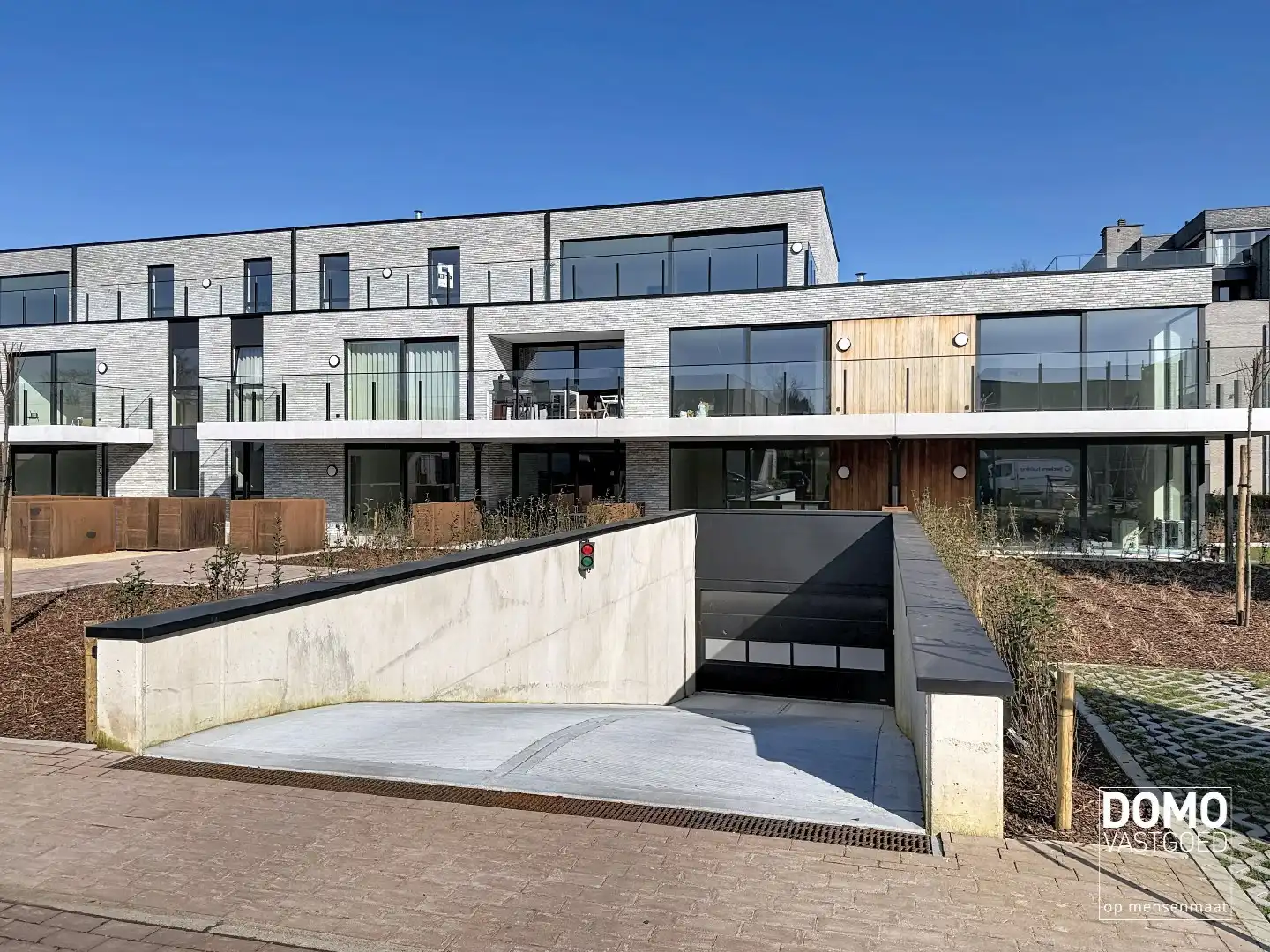 KNAP ARCHITECTURAAL WOONPROJECT IN HET CENTRUM VAN KERMT foto 4