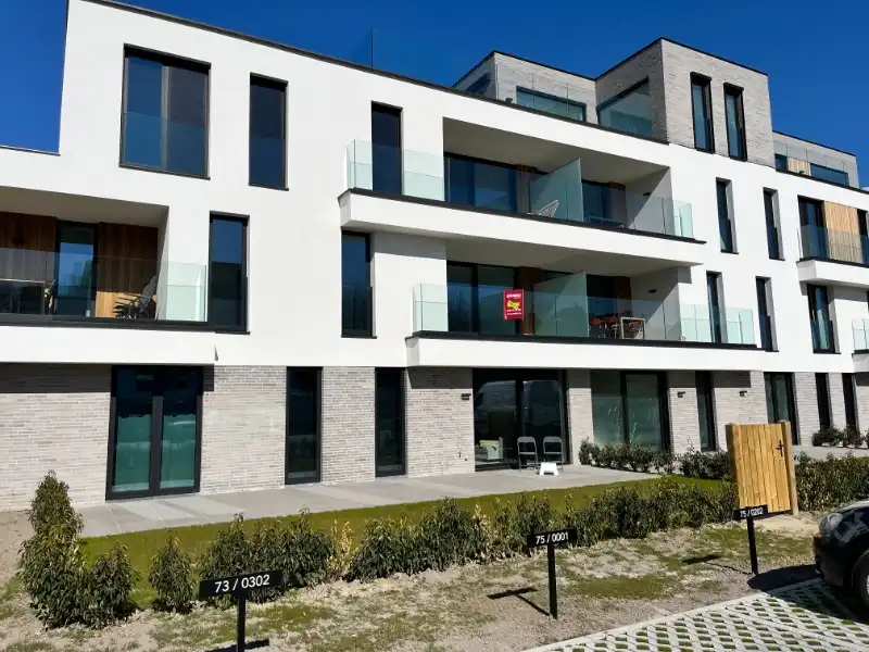 App met 2  slpkm, garage en kelderberging foto 3