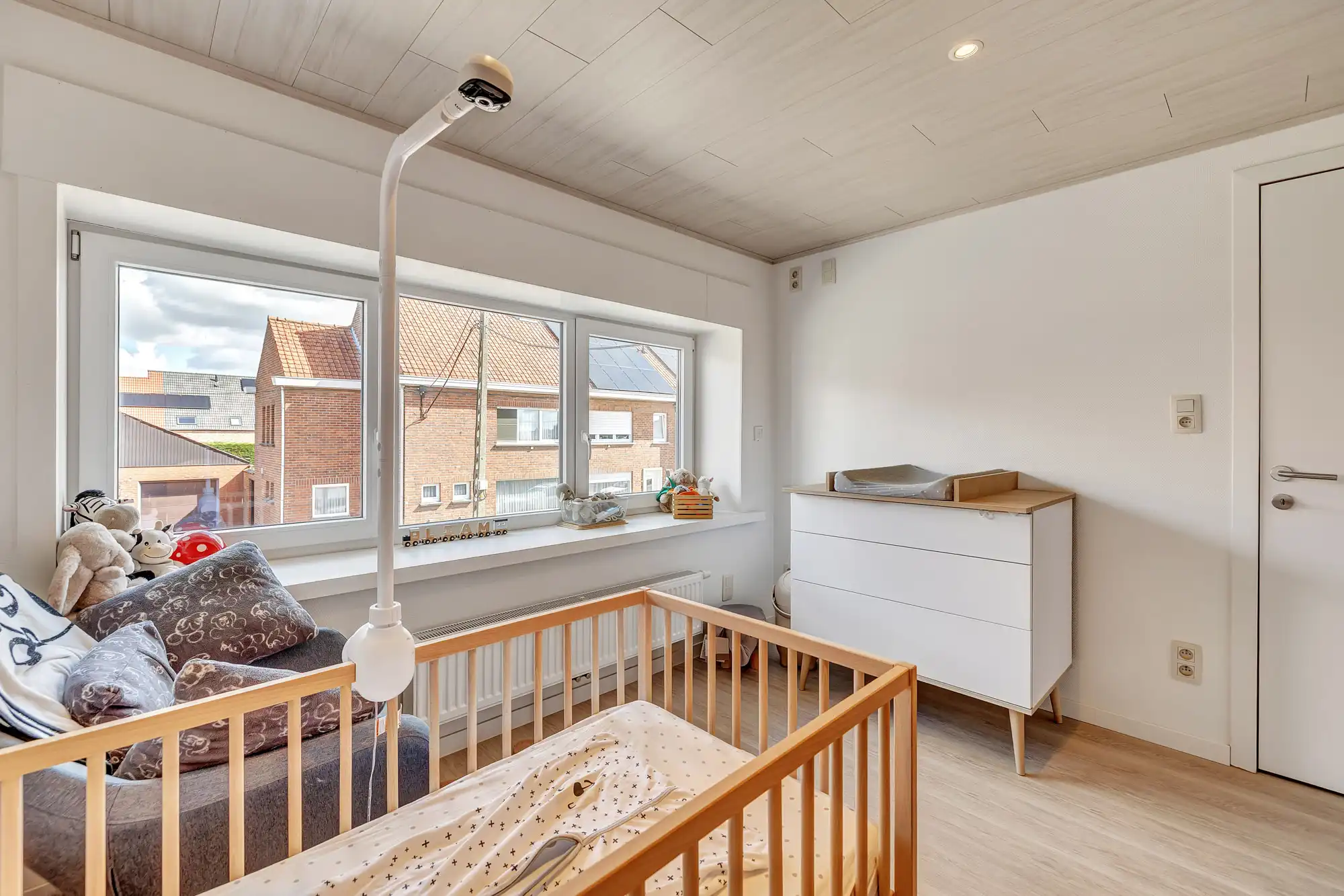 Gerenoveerde gezinswoning met 3 slaapkamers foto 13