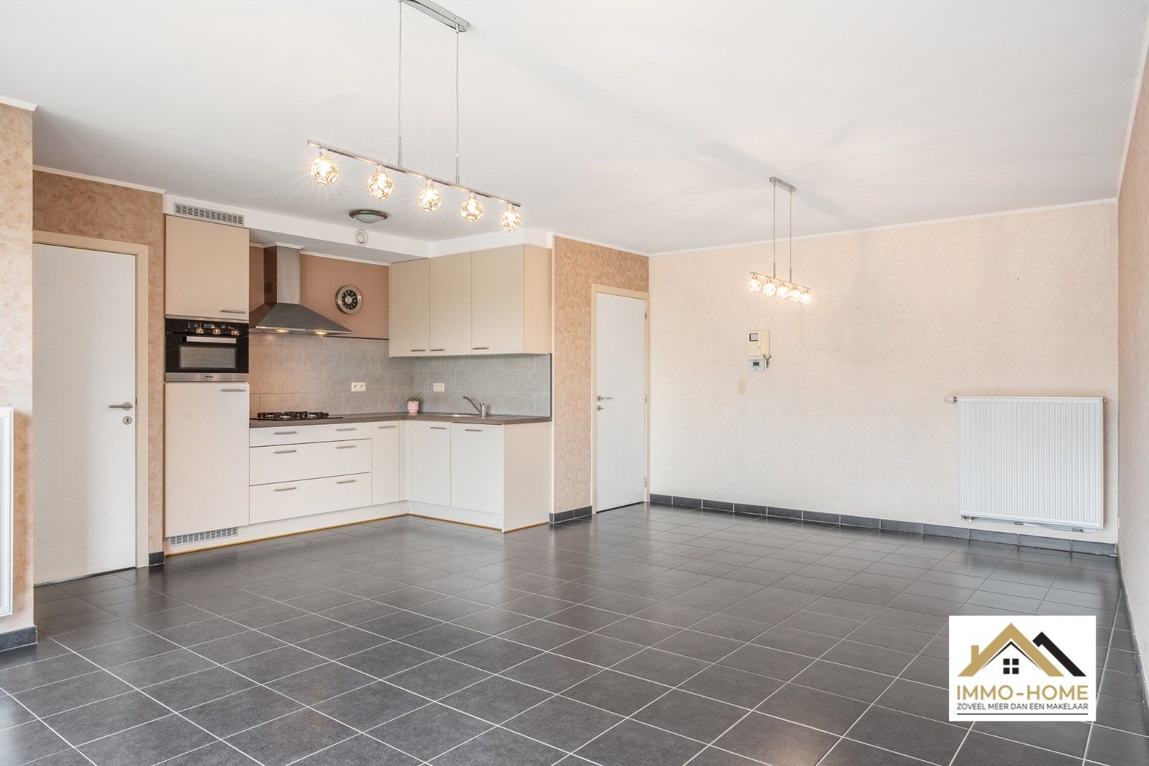 Instapklaar appartement op topligging!  foto 4